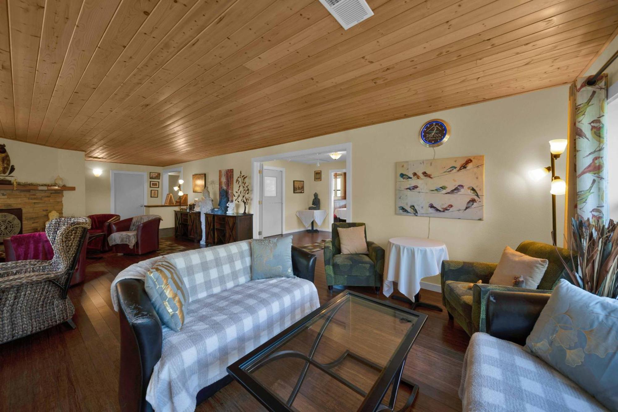 The At Shasta 3* Lakehead