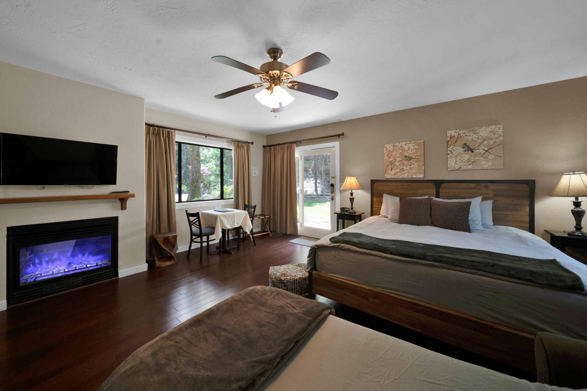 Bed & Breakfast The At Shasta 3*